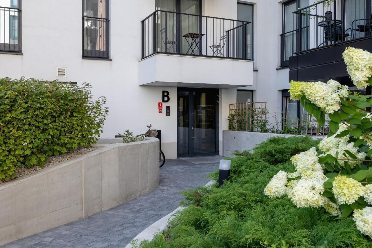 Beautiful Steam Park With Parking Old Town Cracow By Renters Apartament Kraków