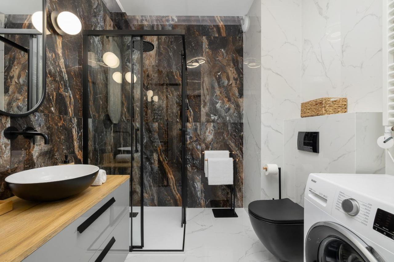Beautiful Steam Park With Parking Old Town Cracow By Renters Apartament Kraków
